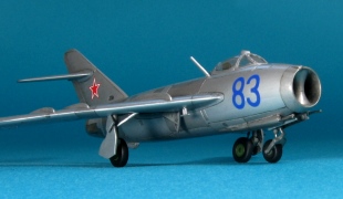 fw_mig17_bk72_2s