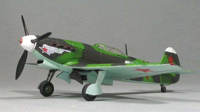 Yak-9T Photo 1