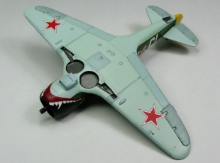 f02